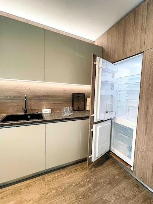 Glamorous 1Br Condo W/Free Parking Bucharest 0*,