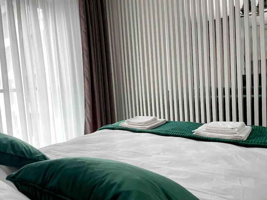 Glamorous 1Br Condo W/Free Parking Bucarest